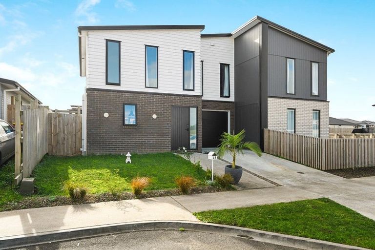 Photo of property in 49 Te Tiireke Drive, Glenview, Hamilton, 3206