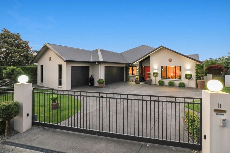 Photo of property in 11 Johnnybro Place, Rototuna North, Hamilton, 3210