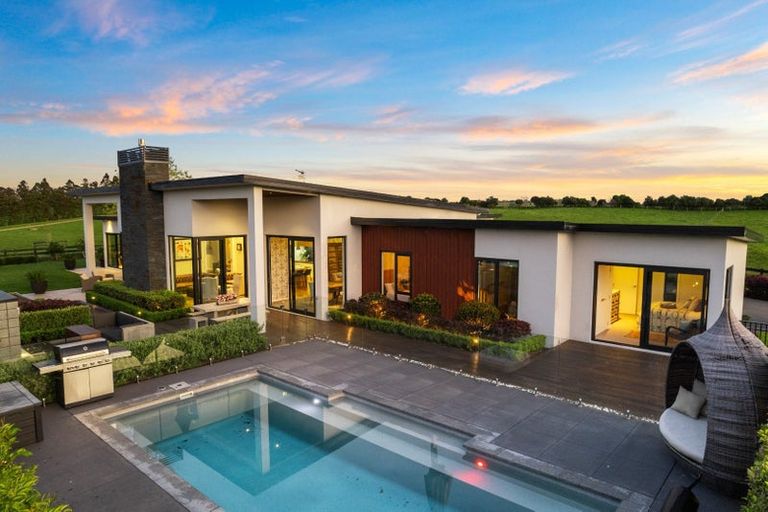 Photo of property in 38 Hawthorne Lane, Kingseat, Papakura, 2580