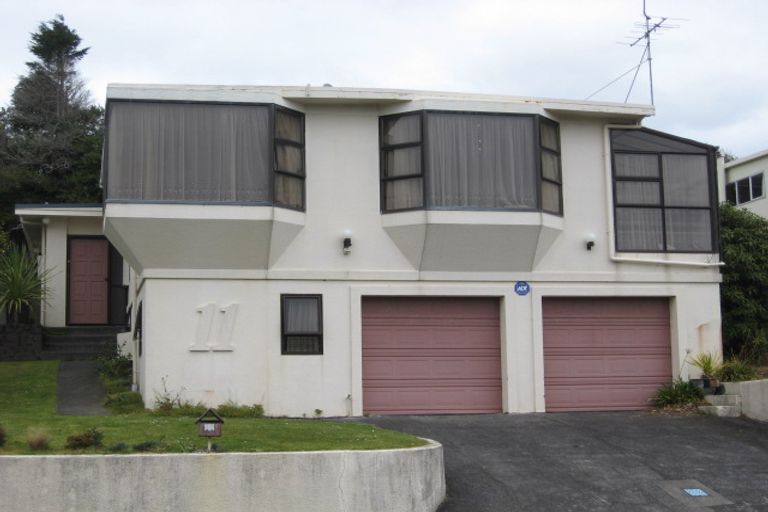 Photo of property in 11 Bromley Place, Westown, New Plymouth, 4310