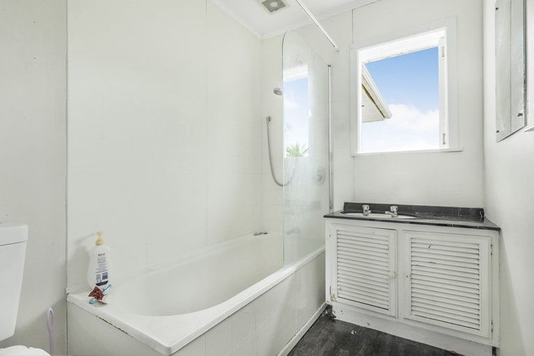 Photo of property in 13 Hyde Street, Manurewa East, Auckland, 2102