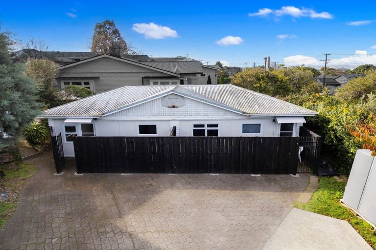 Photo of property in 24 Tawa Road, Onehunga, Auckland, 1061