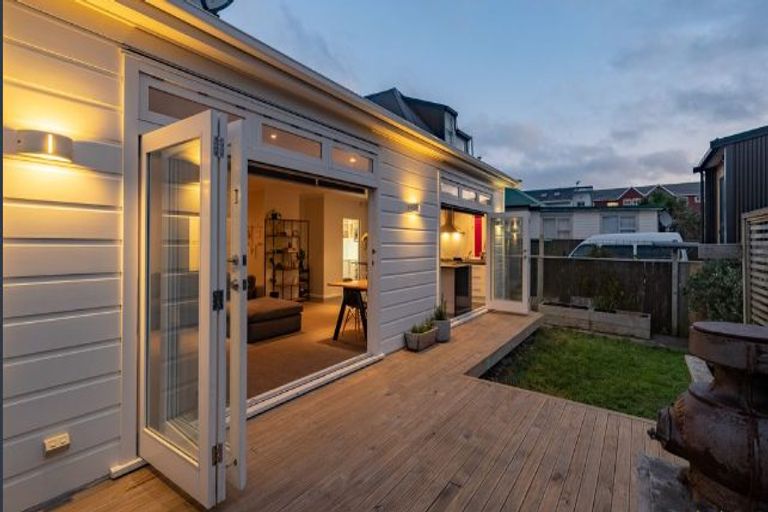 Photo of property in 30 Ross Street, Kilbirnie, Wellington, 6022