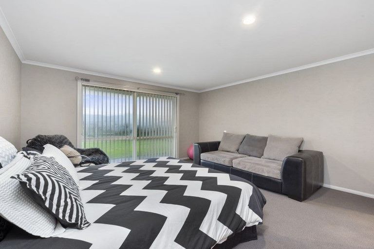 Photo of property in 1 Woburn Court, Rototuna North, Hamilton, 3210