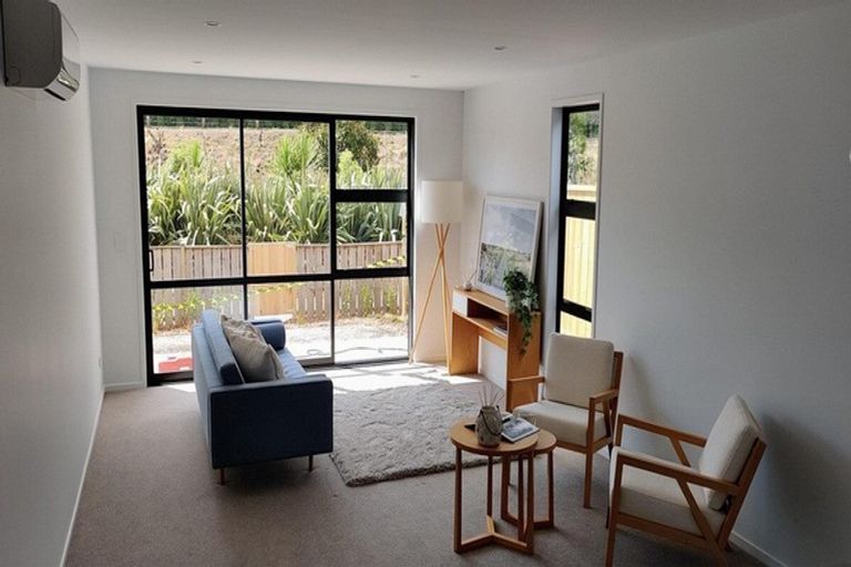 Photo of property in 6 Roto Lane, Pukekohe, 2120