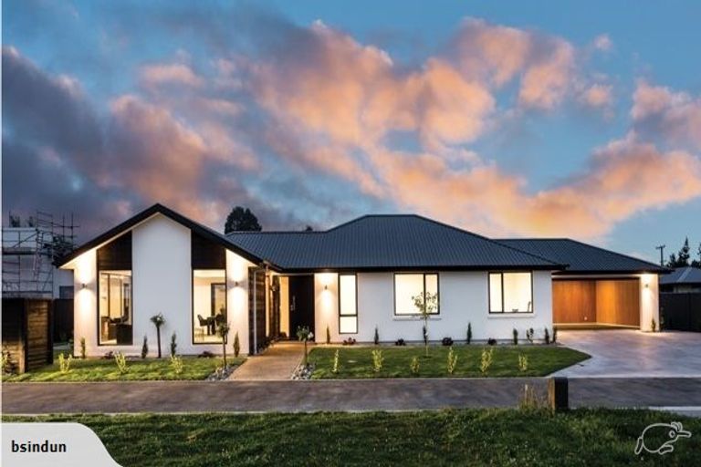Photo of property in 12 Mellay Mews, Mosgiel, 9024