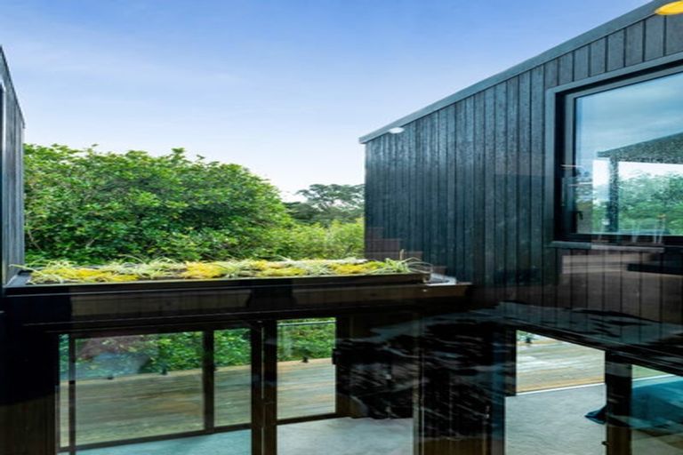 Photo of property in 12a Baring Terrace, Strandon, New Plymouth, 4312