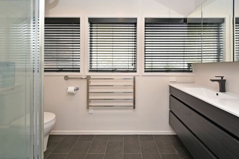 Photo of property in 1 Chatswood Place, Bishopdale, Christchurch, 8051