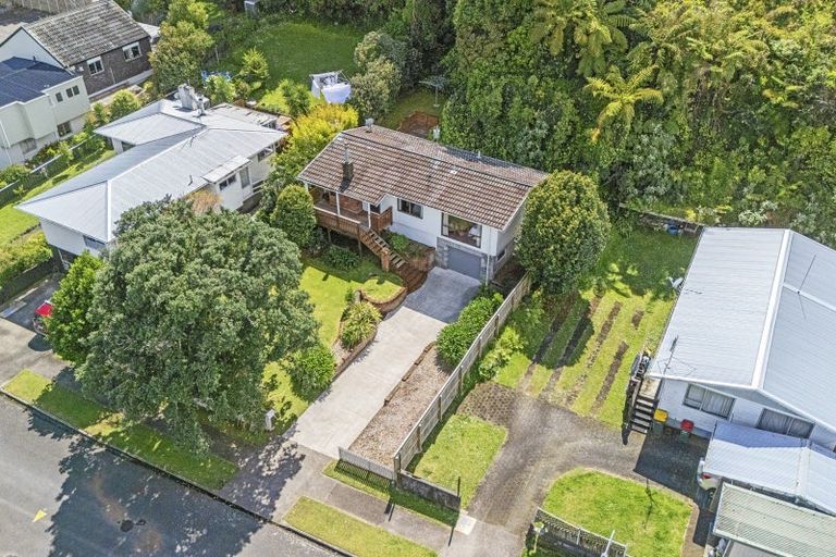 Photo of property in 23 Ambury Place, Merrilands, New Plymouth, 4312