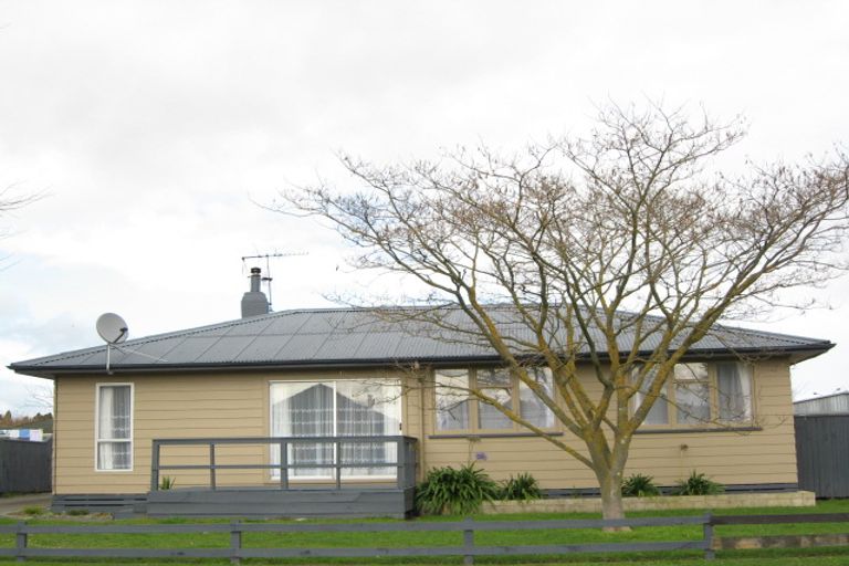 Photo of property in 35 Lipscombe Crescent, Havelock North, 4130