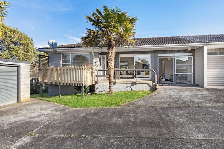 Photo of property in 2/45 Glenmore Road, Sunnyhills, Auckland, 2010