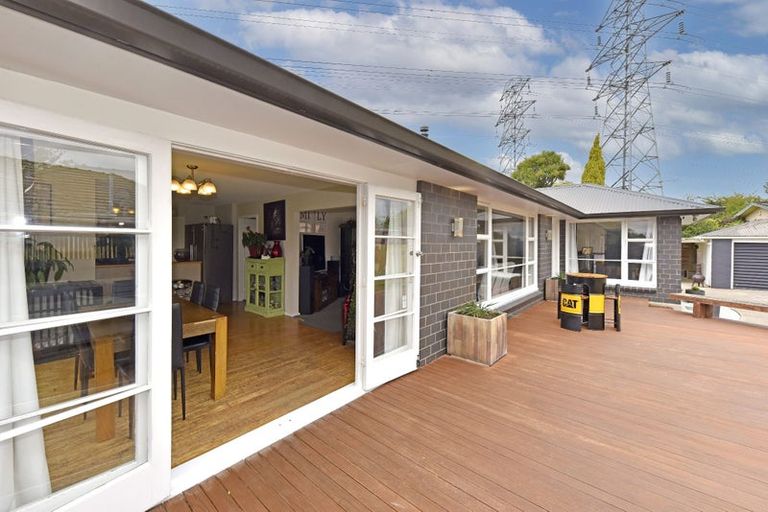 Photo of property in 3 Kingsgate Place, Burnside, Christchurch, 8053