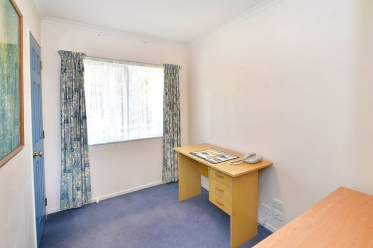 Photo of property in 36 Kath Hopper Drive, Orewa, 0931