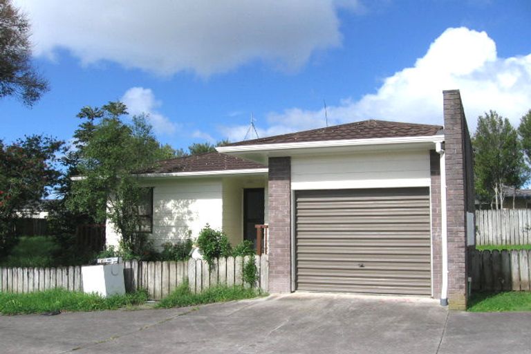 Photo of property in 20 Mayfair Place, Henderson, Auckland, 0614