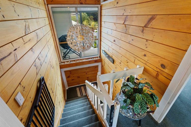 Photo of property in 31 Leinster Avenue, Raumati South, Paraparaumu, 5032