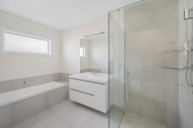 Photo of property in 4 Young Place, Taradale, Napier, 4112