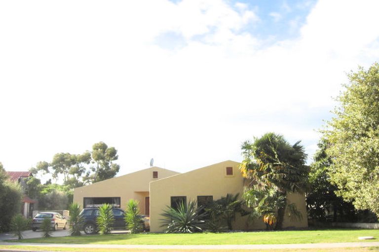 Photo of property in 75 Puketapu Road, Taradale, Napier, 4112