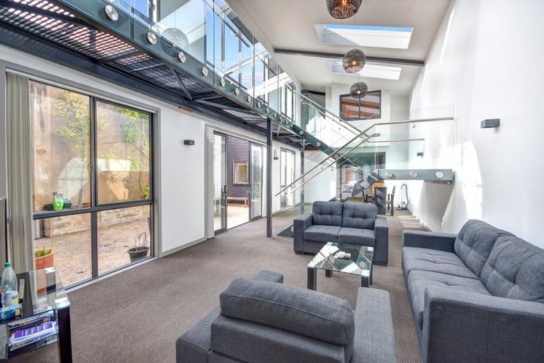 Photo of property in 203 Leith Street, North Dunedin, Dunedin, 9016