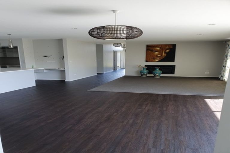 Photo of property in 6 Venerable Terrace, Yaldhurst, Christchurch, 8042