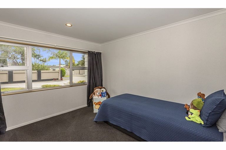 Photo of property in 17 Kotare Crescent, Maunu, Whangarei, 0110