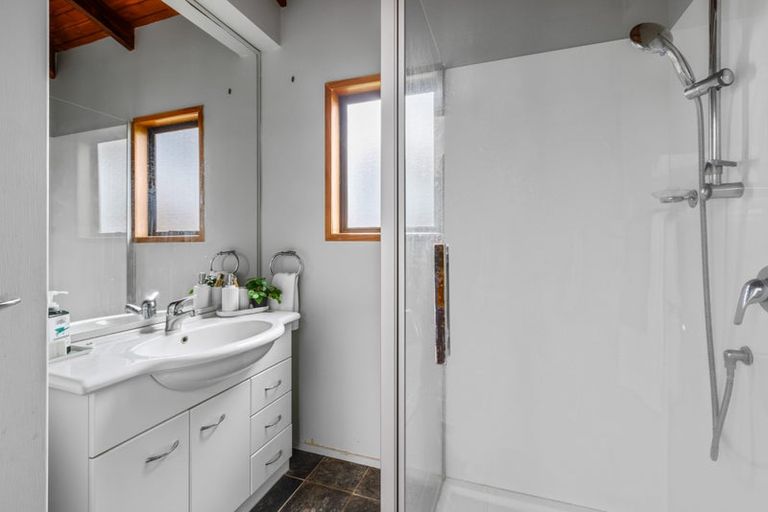 Photo of property in 16 Awatere Place, Snells Beach, 0920