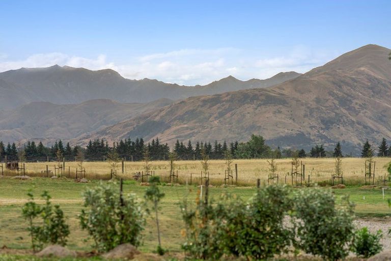 Photo of property in 624 Ballantyne Road, Wanaka, 9382