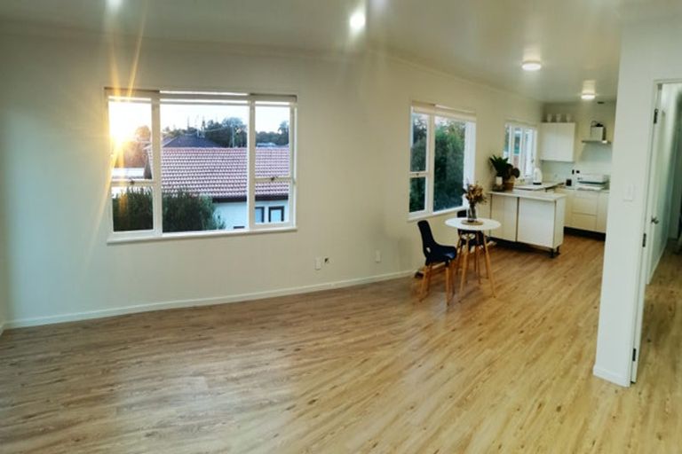 Photo of property in 77a Riverside Road, Orewa, 0931