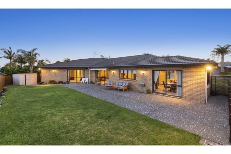 Photo of property in 20 Norm Pellow Drive, Manurewa, Auckland, 2105