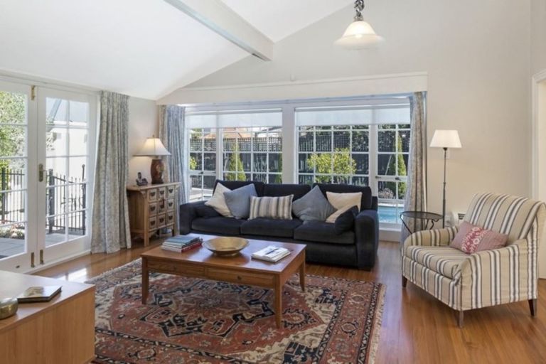 Photo of property in 52 Holmwood Road, Merivale, Christchurch, 8014