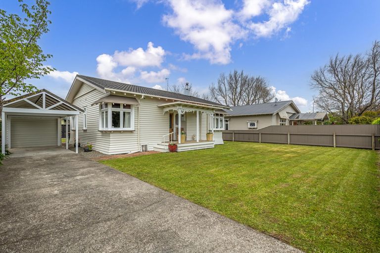 Photo of property in 58 Stanley Avenue, Palmerston North, 4414