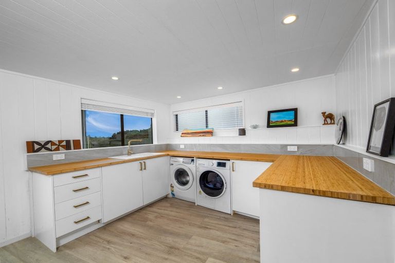 Photo of property in 77 Te Wahapu Road, Russell, 0272