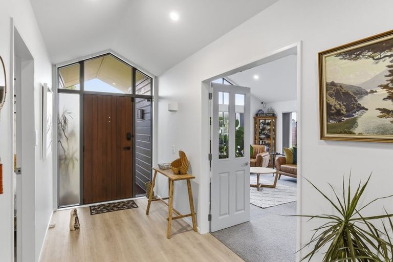 Photo of property in 90 Regent Drive, Paraparaumu Beach, Paraparaumu, 5032