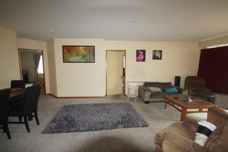 Photo of property in 52 Blue Gum Place, New Brighton, Christchurch, 8083