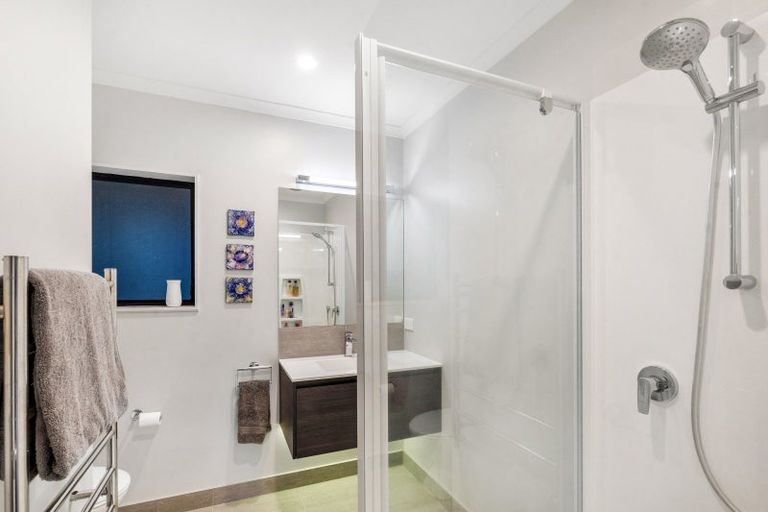 Photo of property in 1/56 Aberfeldy Avenue, Highland Park, Auckland, 2010