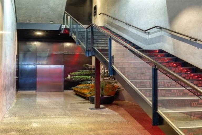 Photo of property in 177a High Street, Oxford, 7430