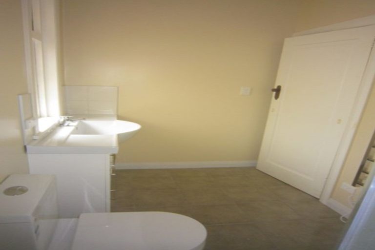 Photo of property in 150 The Ridgeway, Mornington, Wellington, 6021