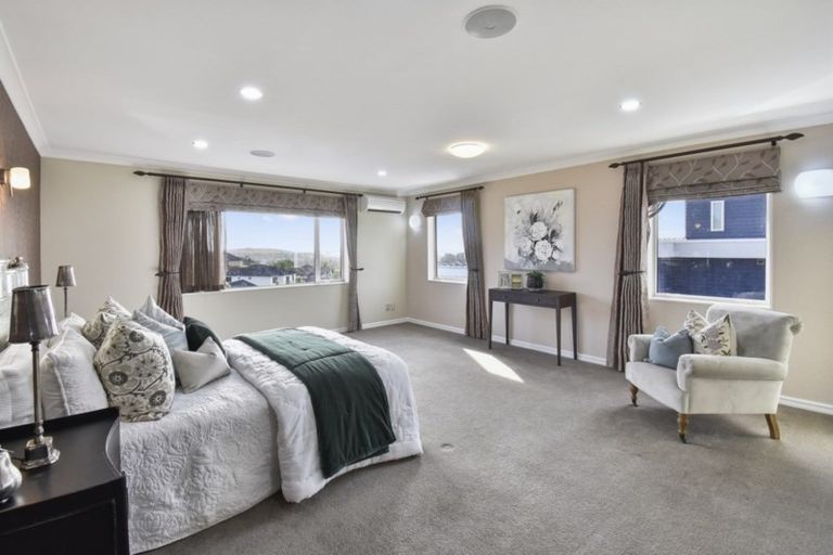 Photo of property in 15 Bejoy Rise, East Tamaki Heights, Auckland, 2016