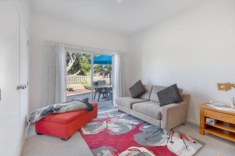 Photo of property in 243 One Tree Point Road, One Tree Point, 0118