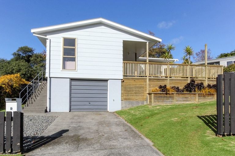 Photo of property in 9 Elgin Grove, Merrilands, New Plymouth, 4312