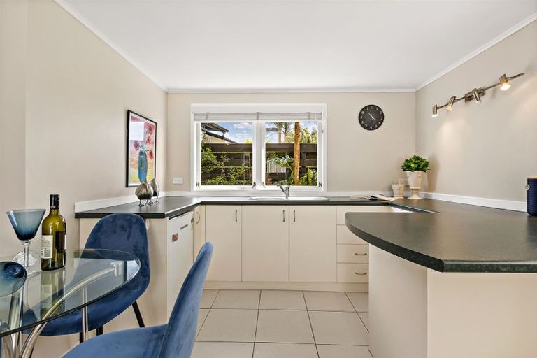 Photo of property in 74 Bleakhouse Road, Howick, Auckland, 2014