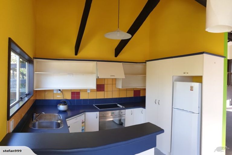 Photo of property in 35 Ticehurst Road, Lyttelton, 8082