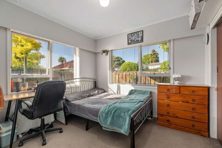 Photo of property in 2/11 Pakuranga Road, Pakuranga, Auckland, 2010