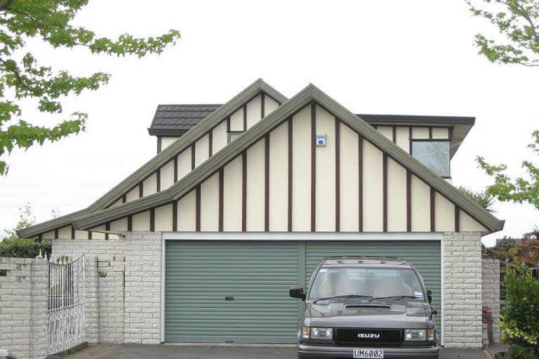 Photo of property in 27 Freebairn Street, Redwood, Christchurch, 8051