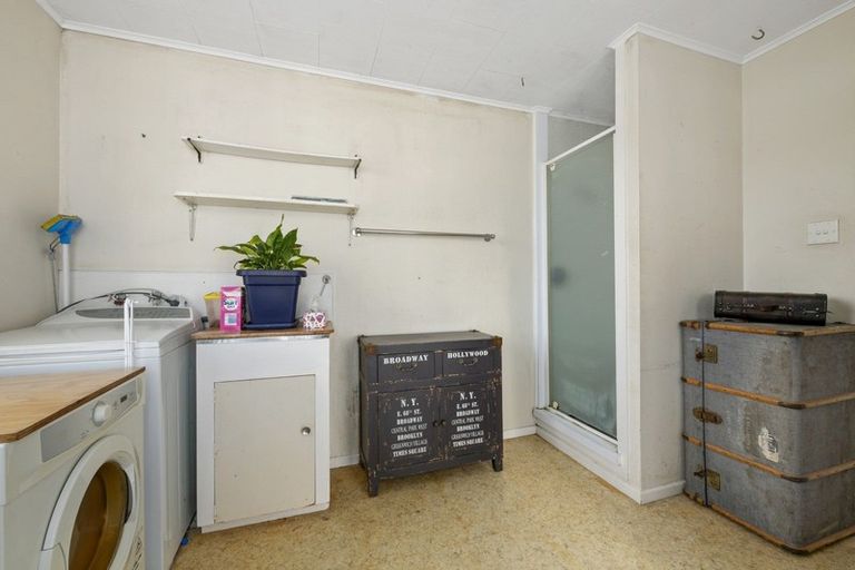 Photo of property in 47 Shearer Crescent, Naenae, Lower Hutt, 5011