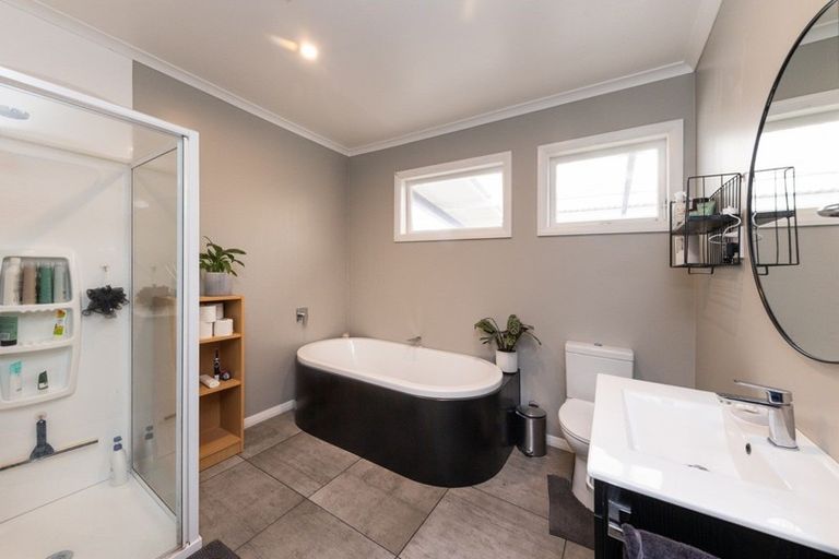 Photo of property in 444 Ruahine Street, Terrace End, Palmerston North, 4410