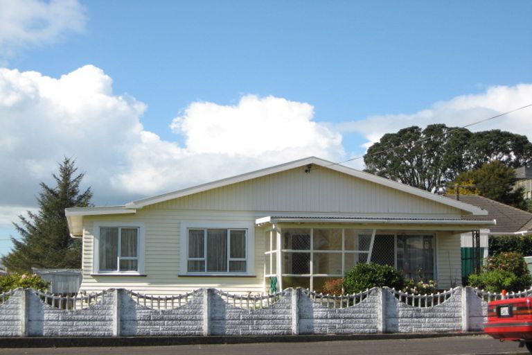 Photo of property in 32 David Street, Westown, New Plymouth, 4310