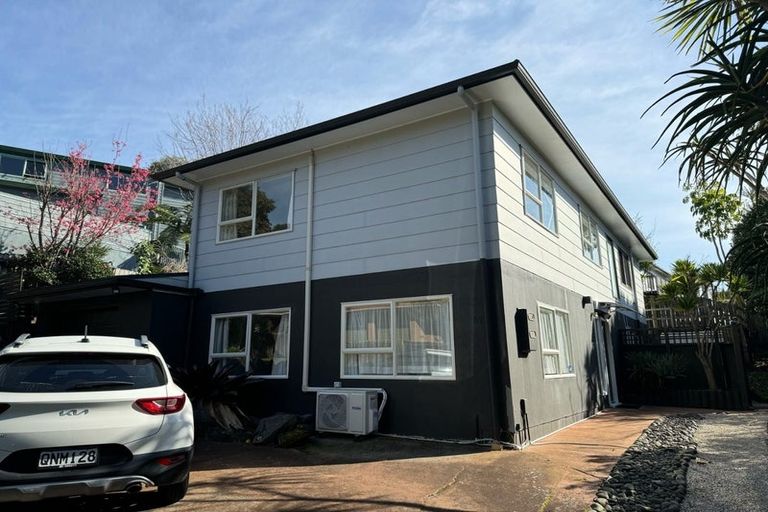 Photo of property in 1/62 Stapleford Crescent, Browns Bay, Auckland, 0630