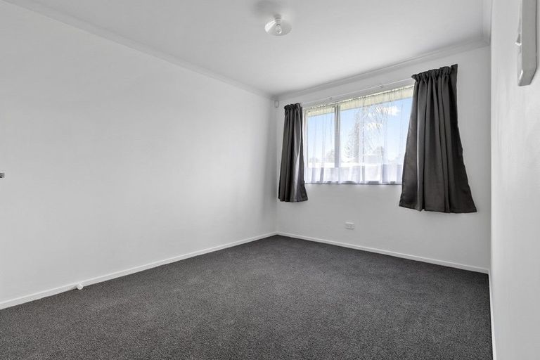 Photo of property in 2/57 Redcrest Avenue, Red Hill, Papakura, 2110