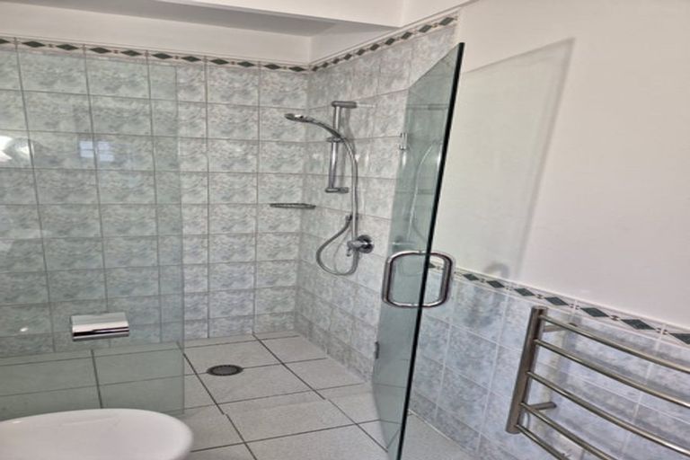 Photo of property in 39 Lucknow Terrace, Khandallah, Wellington, 6035