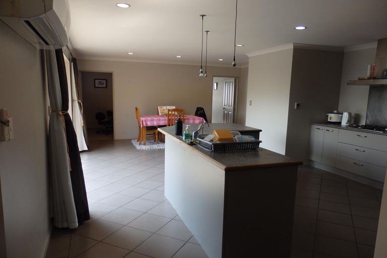 Photo of property in 100 Shakespeare Street, Leamington, Cambridge, 3432